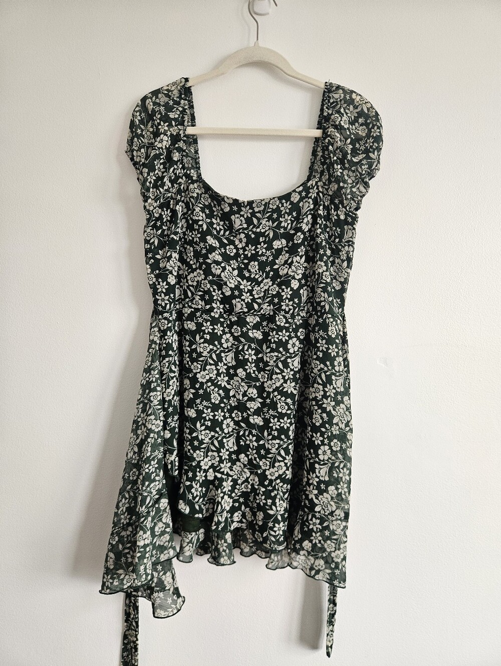 Trixxi XL Wrap Dress Mini Green White Elastic Waist Lined